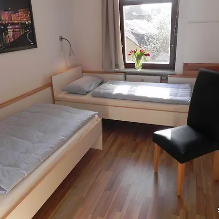 Apartment 3-Zimmer-Apartment-Theater-I